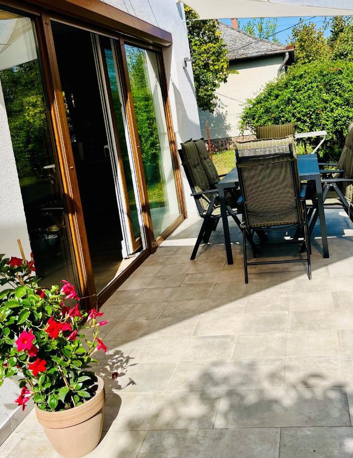 Babvirag Porta Fonyodliget Villa Екстериор снимка